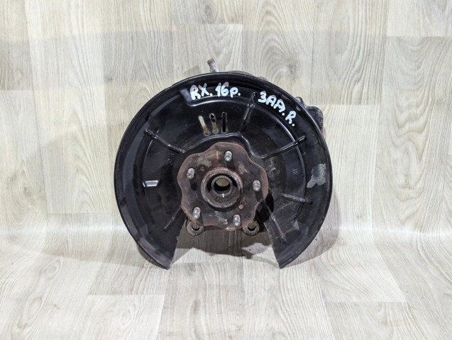 Цапфа поворотна права 4230448070 TOYOTA