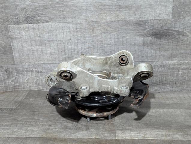 Цапфа права 4230453020 TOYOTA