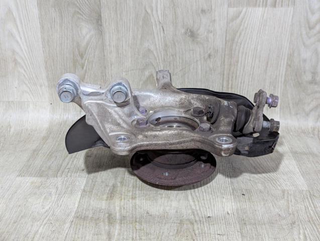 Цапфа поворотна права 4320142010 TOYOTA