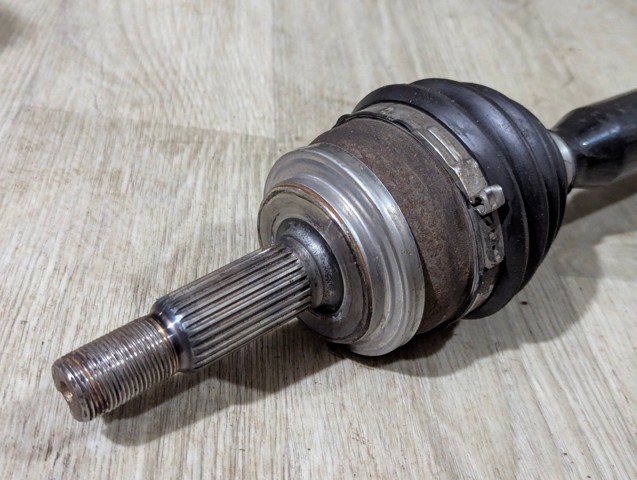 Привід правий 4341002C20 TOYOTA