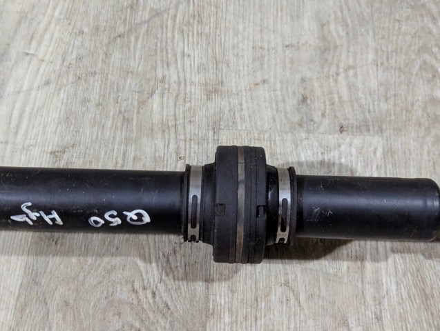 Привід передній правий 4341047030 TOYOTA