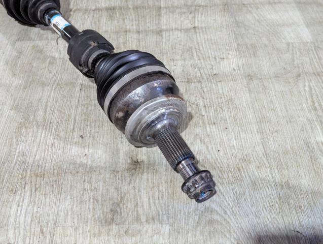 Піввісь передня ліва 4342078040 TOYOTA