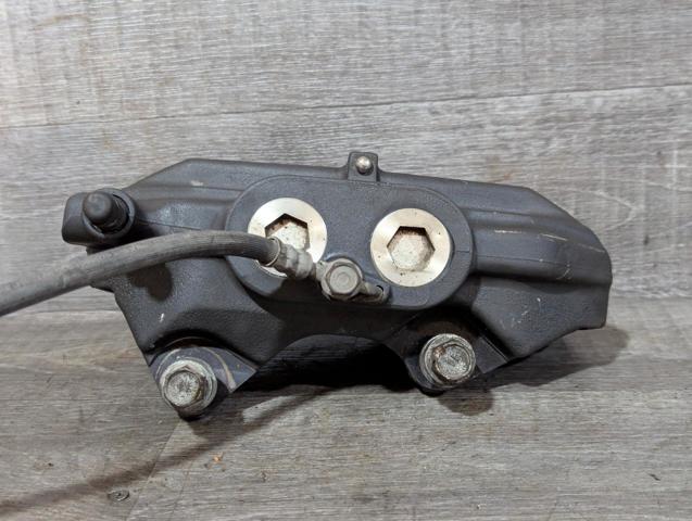 Супорт гальмівний, передній, правий 4773022460 TOYOTA