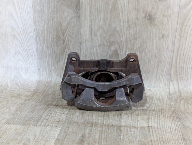 Супорт гальмівний, передній, лівий 4775076010 TOYOTA