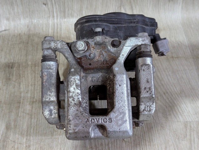 Супорт гальмівний задній правий 4783042100 TOYOTA