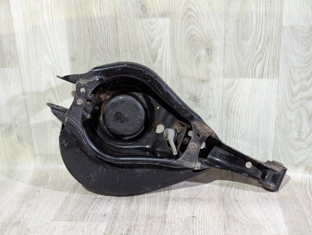 Балансир задній нижній 487300E050 TOYOTA