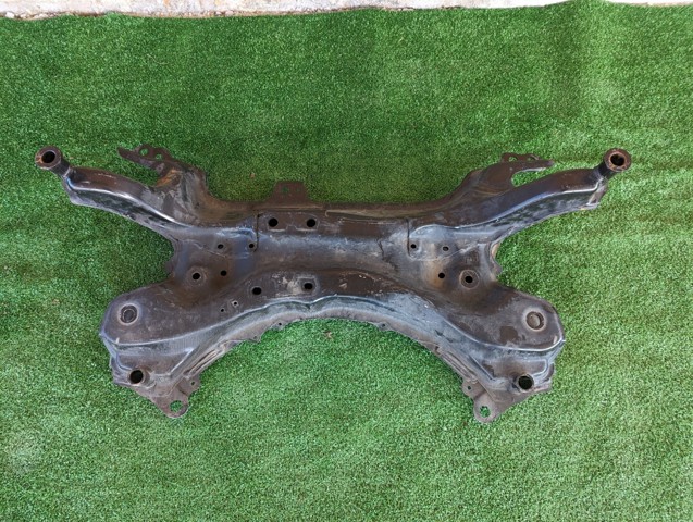 Передня балка 5120178010 TOYOTA
