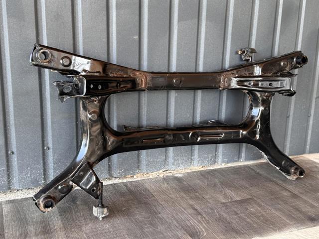 Балка задньої підвіски, підрамник 5120676010 TOYOTA
