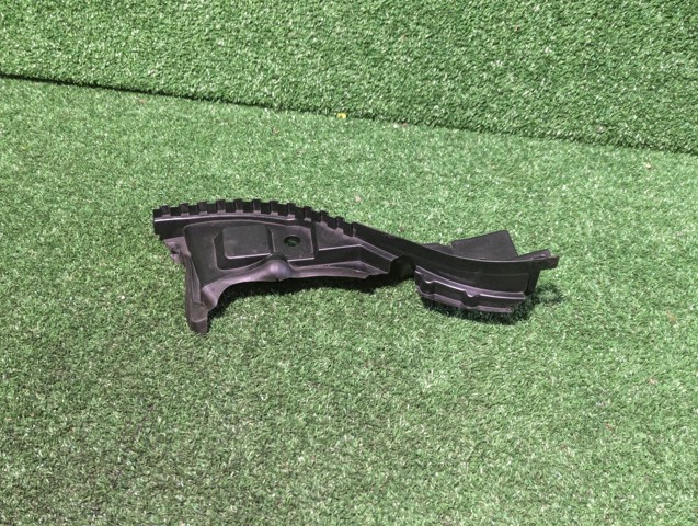 Накладка ринви задня ліва 51767329401 BMW