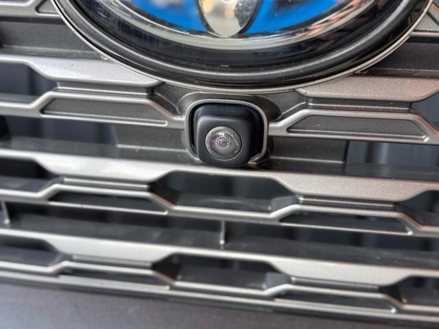 Бампер на авто 521190R920 TOYOTA
