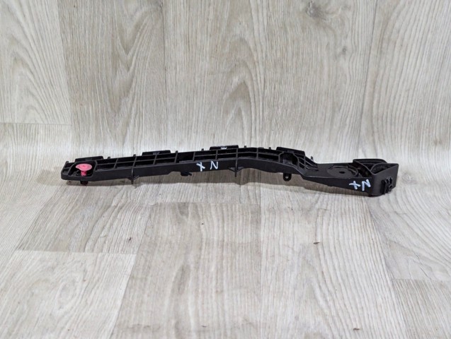 Кронштейн бампера заднього, правий 5215578010 TOYOTA