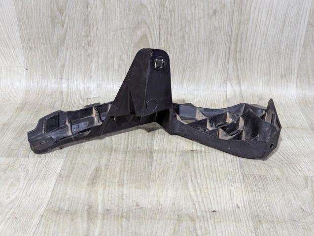 Кронштейн бампера заднього, правий 5259178030 TOYOTA