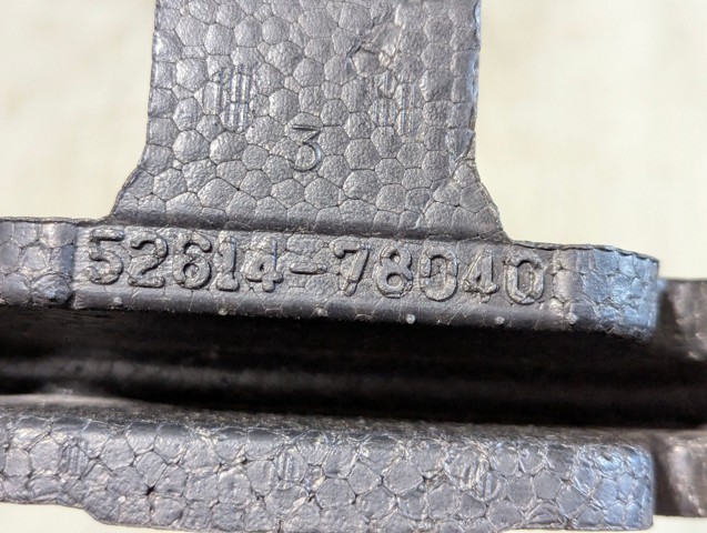 Абсорбер (наповнювач) бампера переднього 5261478040 TOYOTA