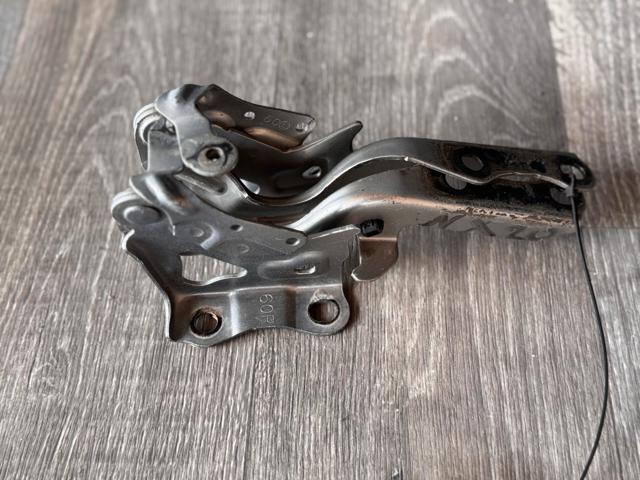 Завіс капота, правий 5341078030 TOYOTA