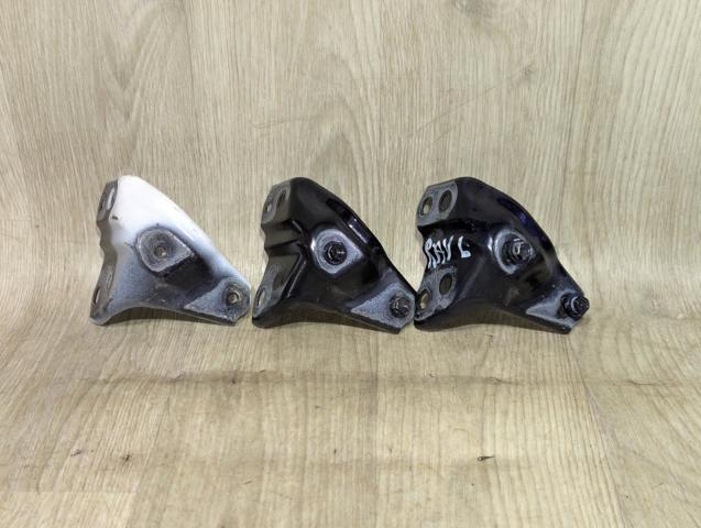Кронштейн крила заднього 5383642030 TOYOTA