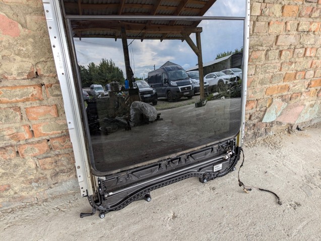 Люк в зборі 54107445467 BMW