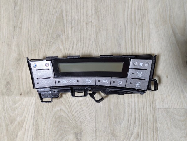 Реостат/перемикач-регулятор режиму обігрівача салону Тойота Пріус