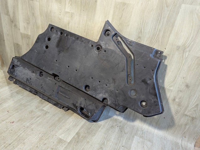 Захист днища, лівий 5816642030 TOYOTA