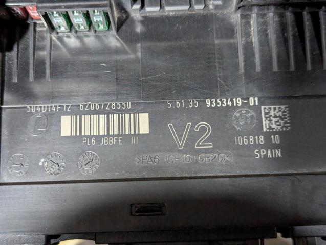 Коробка запобіжників 61149252815 BMW