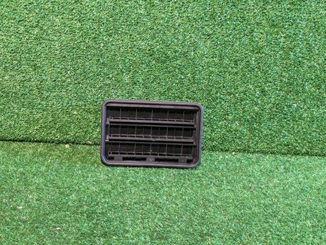 Решітка вентиляційна задня 64226962293 BMW