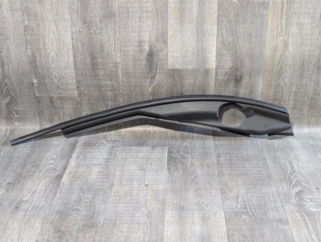 Ущільнювач крила 658214GA0A NISSAN