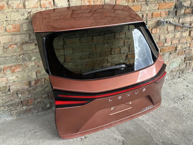 П'яті двері 67005F6010 TOYOTA