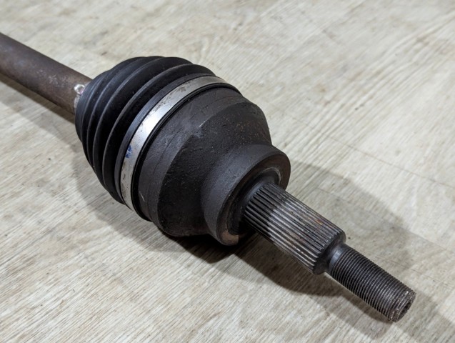 Привід правий 68193660AB CHRYSLER