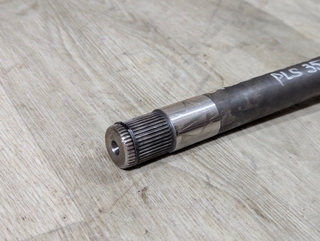 Піввісь передня, права 68193660AB CHRYSLER