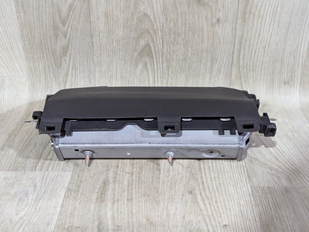 Подушка безпеки, водійська, AIRBAG, захисту колін 7390042050C0 TOYOTA