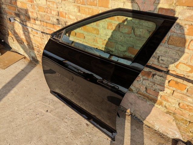 Двері кабіни 76003CV000 HYUNDAI