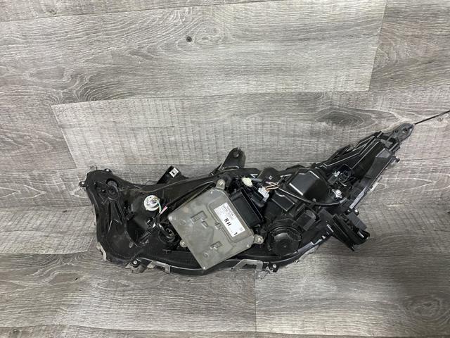 Фара правая 8114542840 TOYOTA