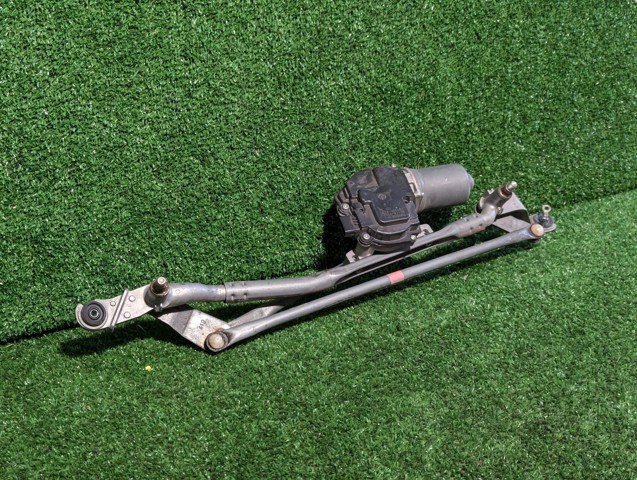 Мотор склоочисника передній 8511076070 TOYOTA