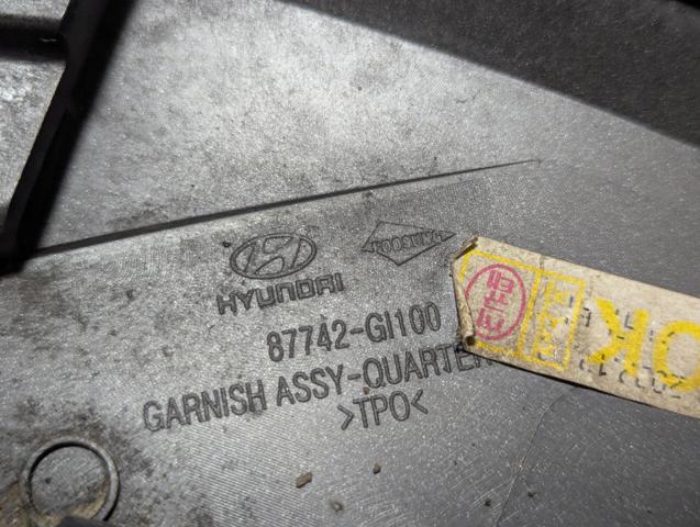 Молдинг арки колеса заднього, правий 87742GI100 HYUNDAI