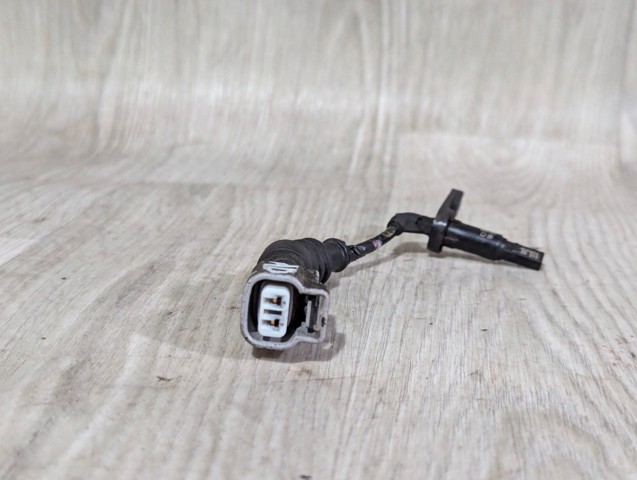 Передній правий датчик абс 8954248070 TOYOTA