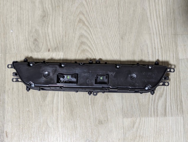 Блок управління режимів опалення / кондиціонування 8W0820043Q VAG