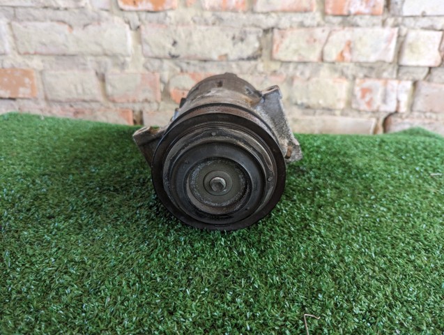 Компресор кондиціонера 926004EB0A NISSAN