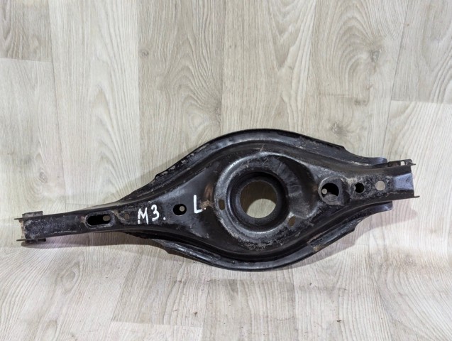 Балансир задній нижній, лівий B45A28350A MAZDA