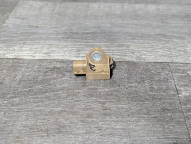 Датчик AIRBAG передній G46C57KC0A MAZDA