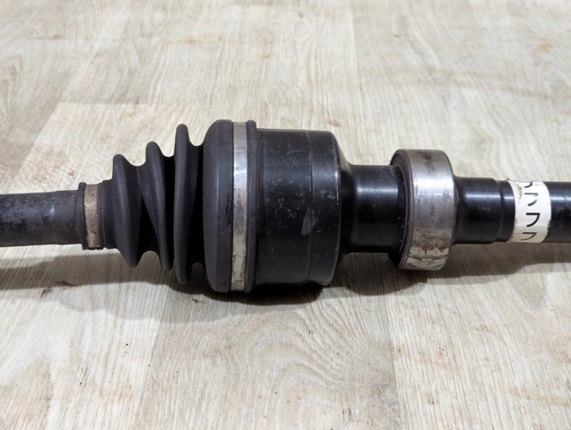 Привід правий GDB52550X MAZDA