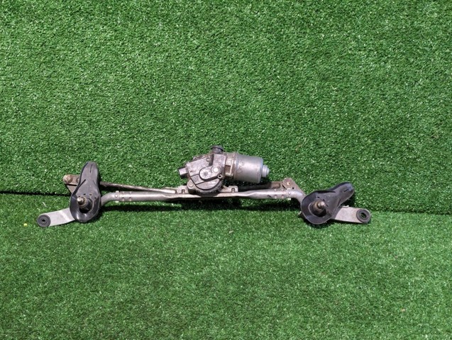 Мотор стеклоочищувача GHP967340 MAZDA