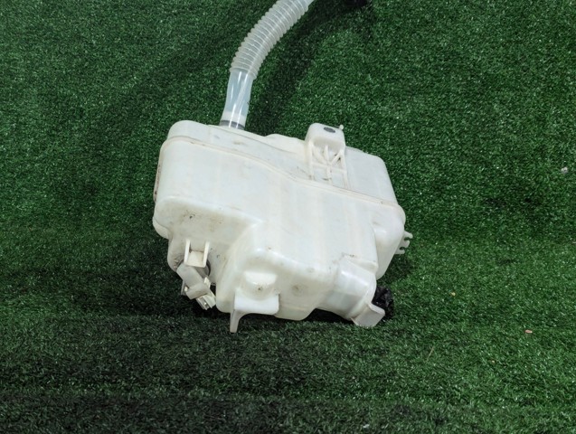 Бачок склоомивача GHP967480 MAZDA