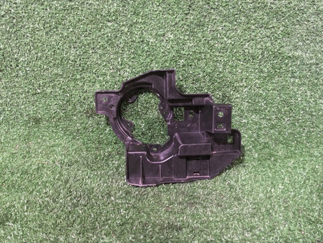 Кронштейн кріплення протитуманною фари, правої KB8B51684 MAZDA