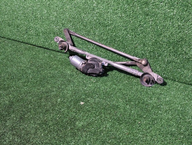 Мотор склоочисника передній KD5367340B MAZDA