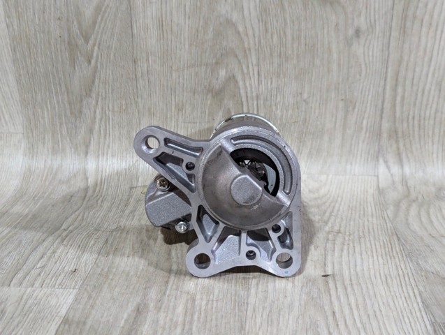 Стартер автомобільний M001T81582 MAZDA