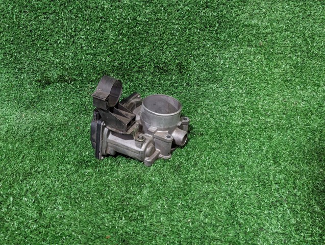 Дросільна заслінка в зборі P50113640 MAZDA