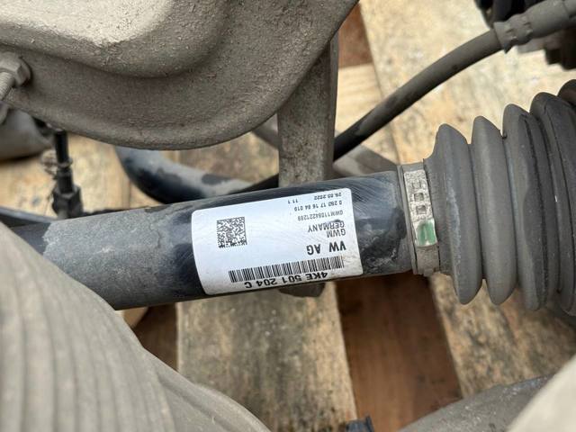 Піввісь задня, права 4KE501204C VAG