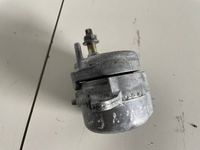 Натягувач приводного ременя 1112001370 MERCEDES