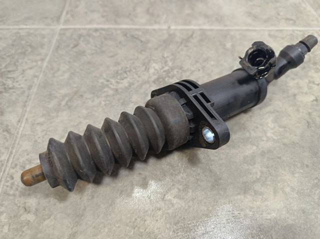 Циліндр зчеплення, робочий 21526775872 BMW