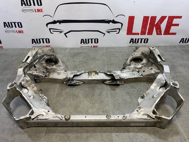 Передня балка 31116780846 BMW