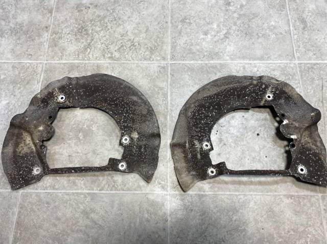 Кожух гальмівного диска 34116760849 BMW